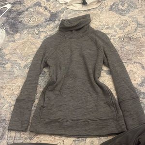 Lululemon Turtle Neck Running Pullover